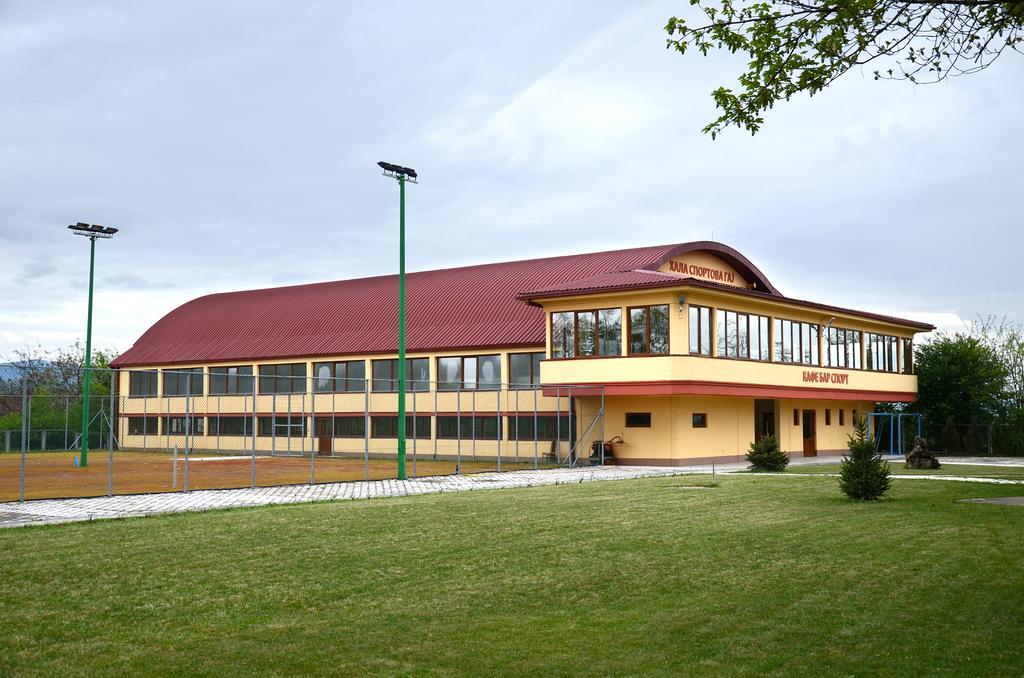 Hotel Ravni Gaj Knic Exteriér fotografie