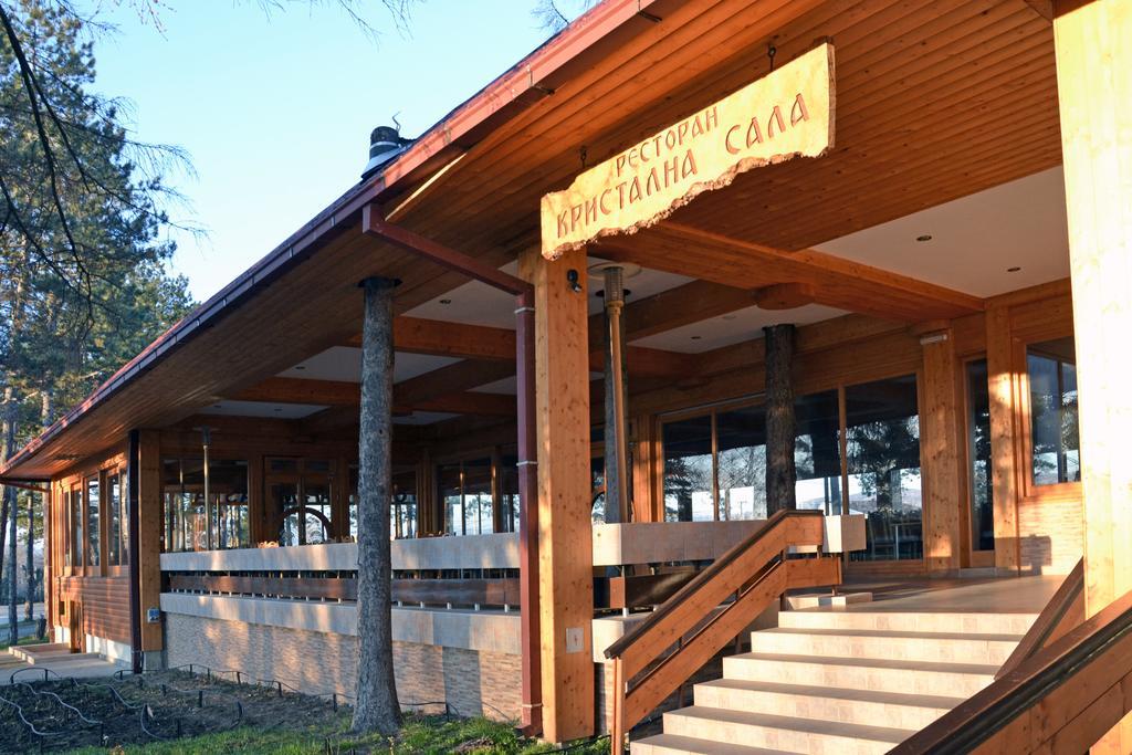 Hotel Ravni Gaj Knic Exteriér fotografie