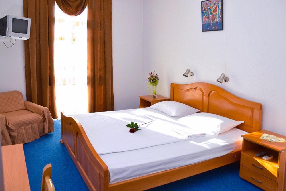 Hotel Ravni Gaj Knic Exteriér fotografie